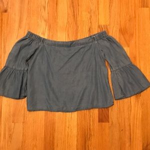 Off the shoulder top w/ bell sleeves